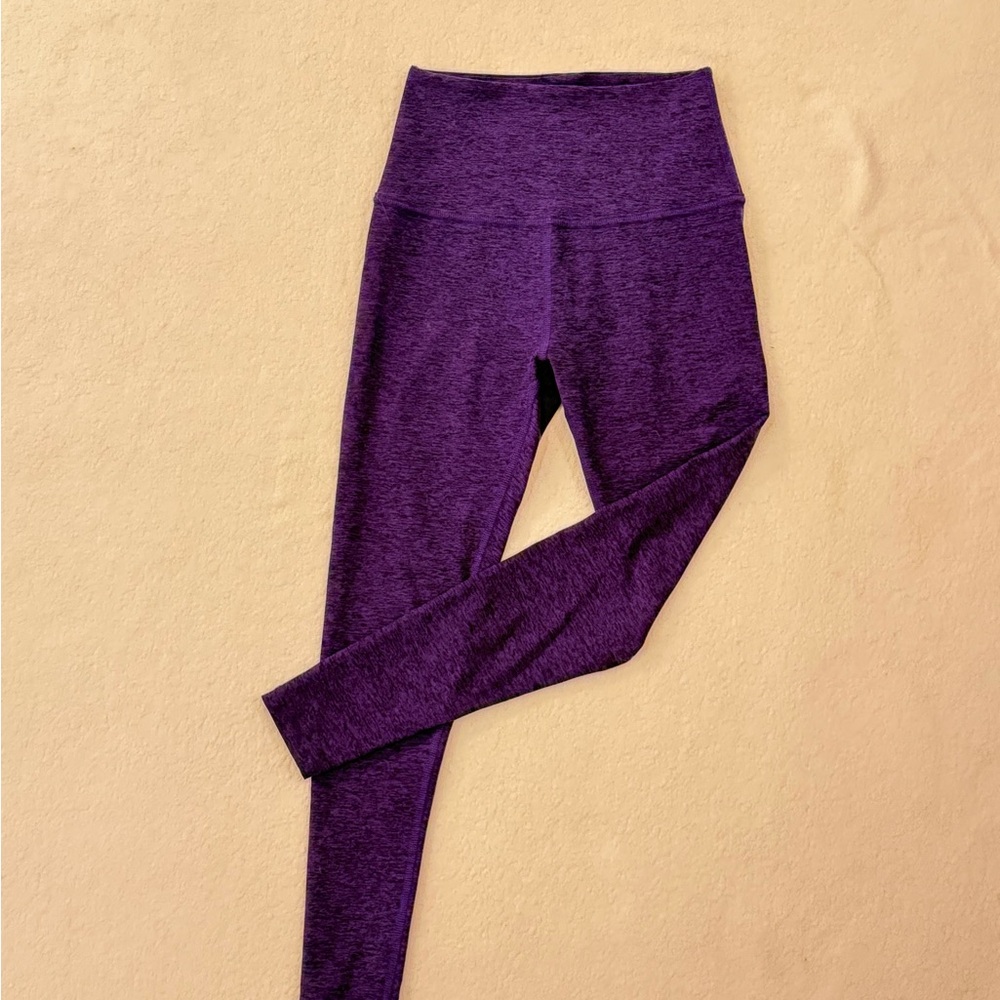 Beyond Yoga caught in the midi Purple spacedye Leggings Sz small.
